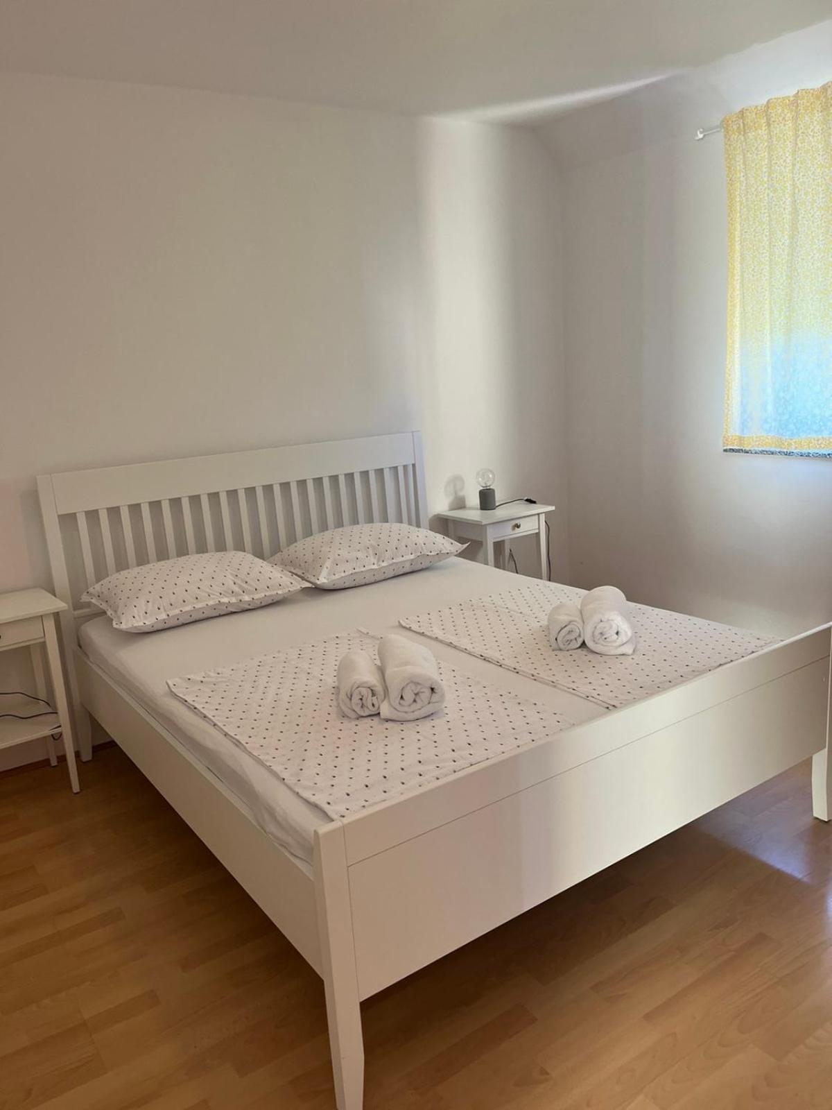 Apartments Dumicic ซูเปทาร์สกา ดรากา ภายนอก รูปภาพ